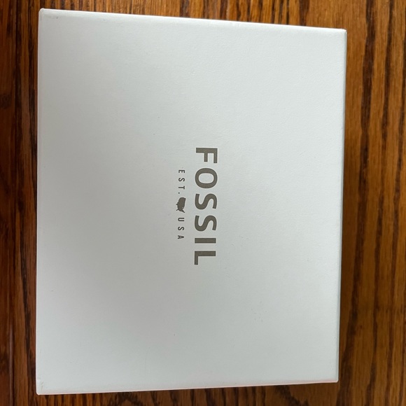 Fossil Suitor Silver White Dial Leather Strap Round Watch Set - Picture 5 of 8